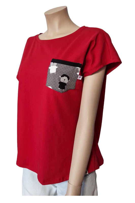 T-Shirt mit Brusttasche und Schafmotiv