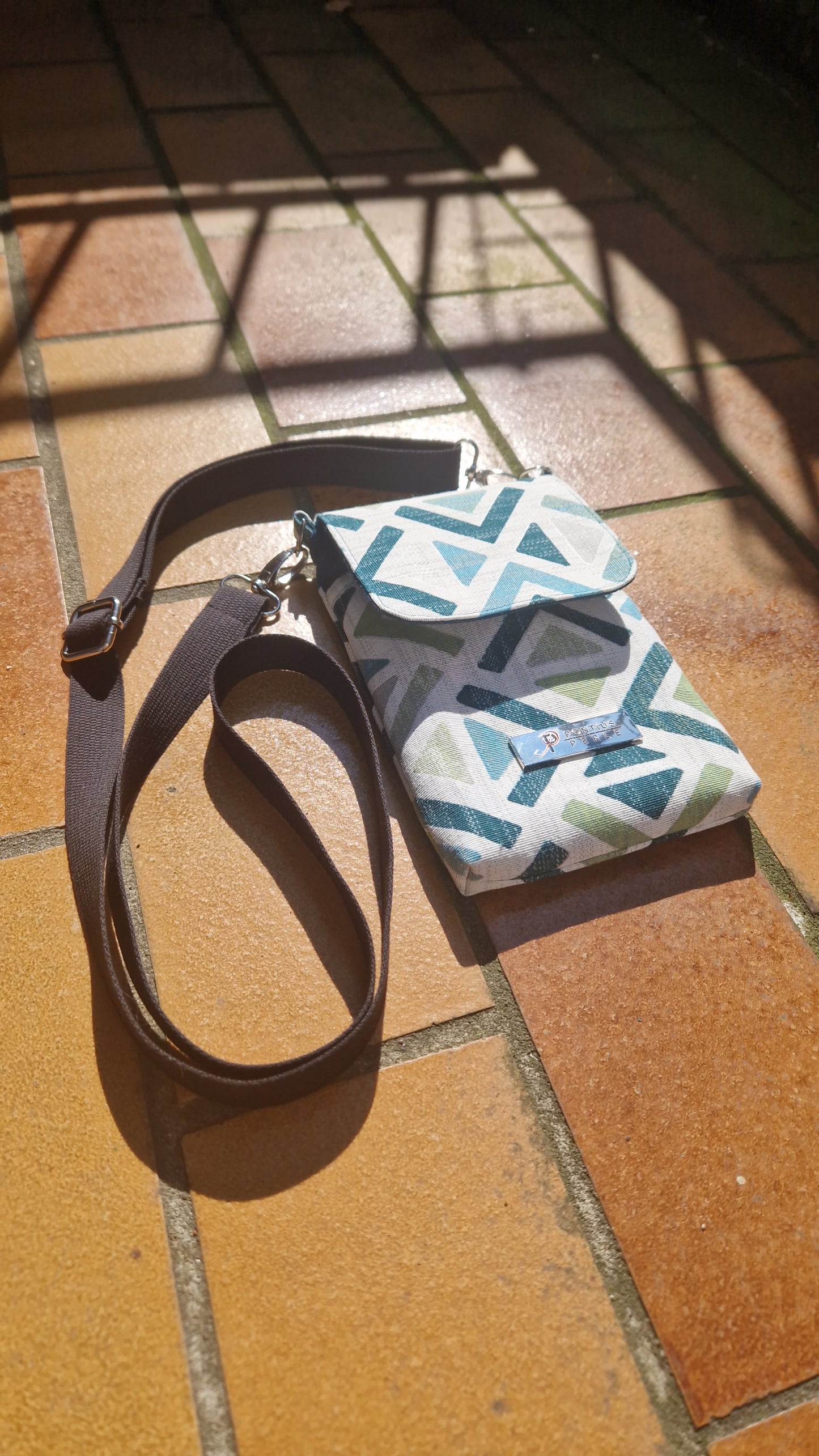 Handytasche zum Umhängen Canvas Abstrakt Petrol und Natur