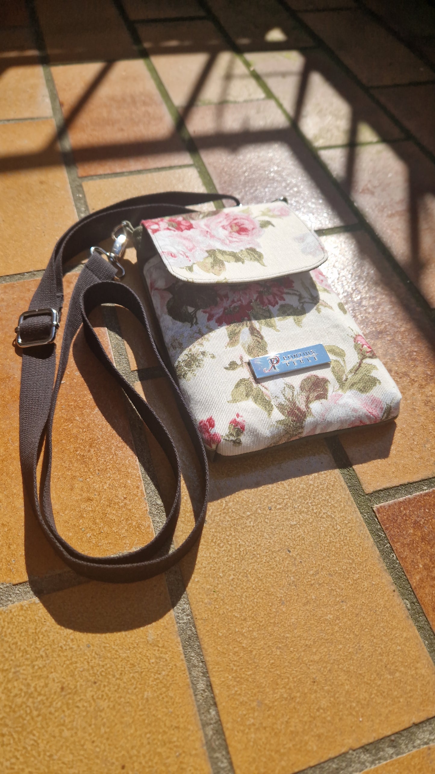 Handytasche zum Umhängen Canvas Blumen Natur und Khaki