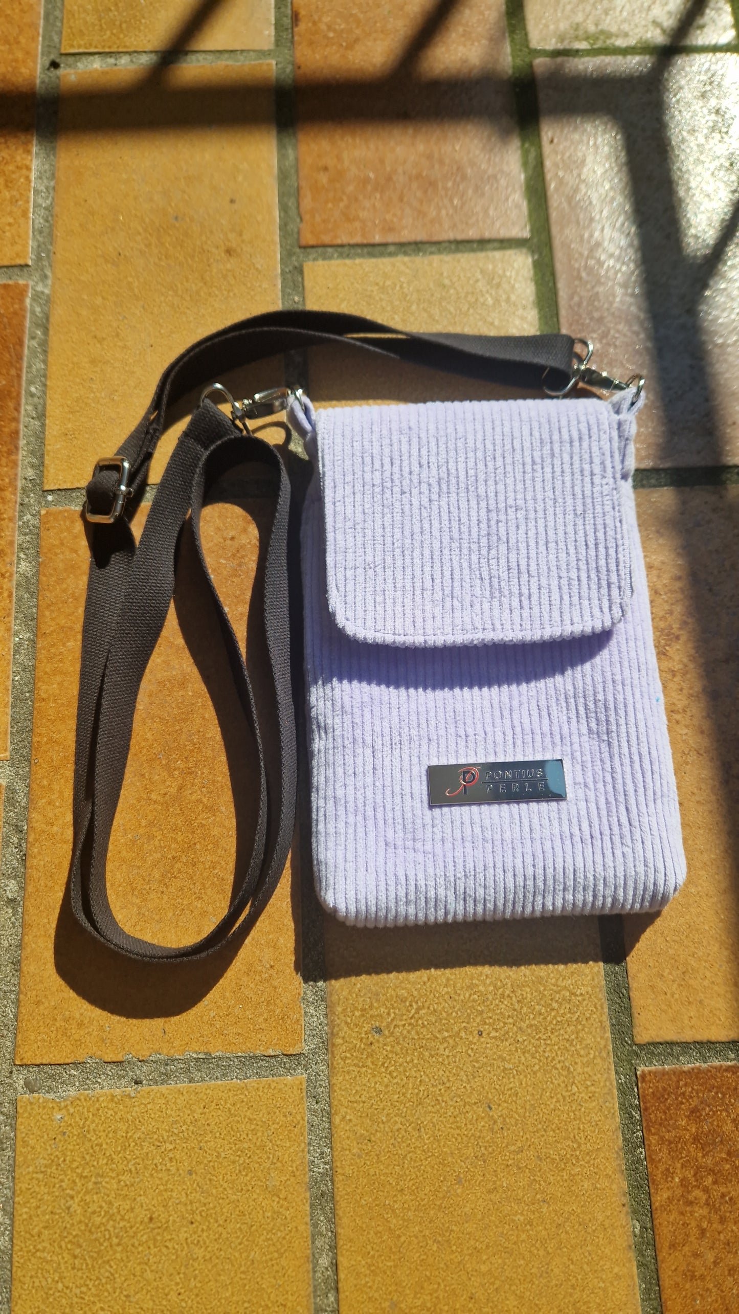 Handytasche zum Umhängen Cord Lavendel